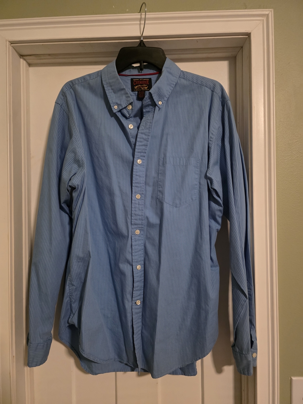 Cremieux Men's Light Blue And White Striped Button-Down Shirt